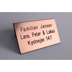 Kobber farvet Postkasse skilt 55 x 100 mm med sort tekst