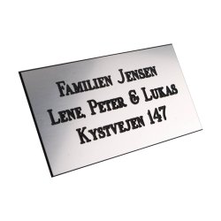 Metal farvet Postkasse skilt 55x100 mm. med sort tekst