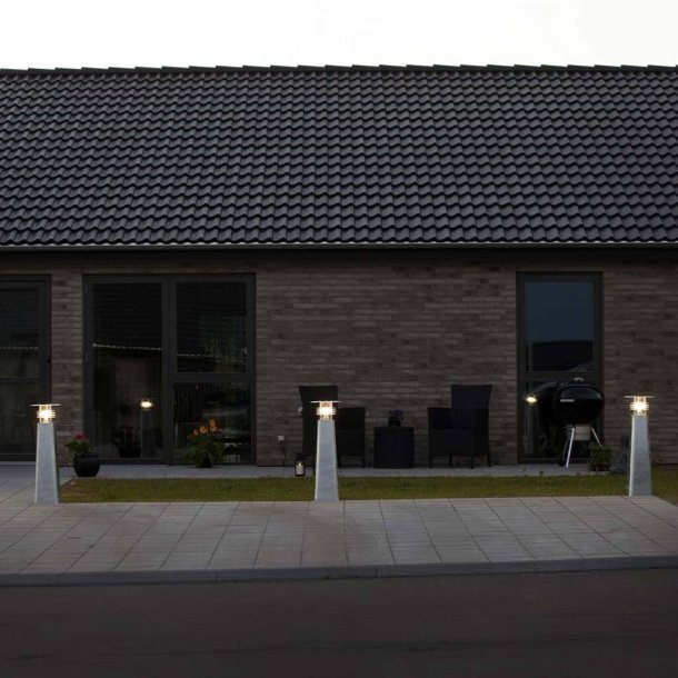 Pullertlampe - SORT - Tower HENRIK