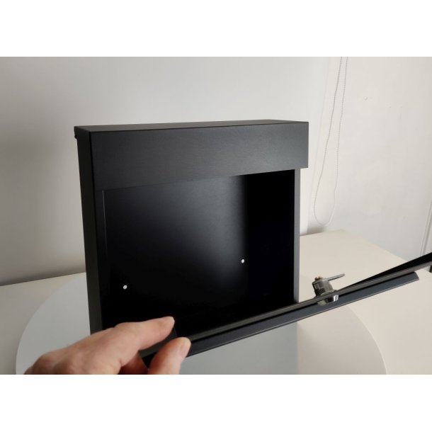 KolonihavePostkasse i Sort lakering - model 52