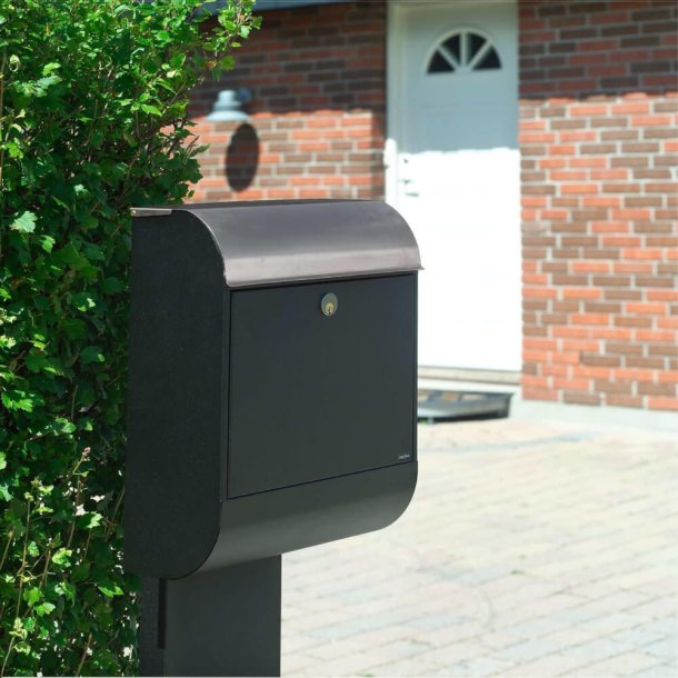 MEFA Pearl Postkasse i Sort med Rustfritstl Indkast