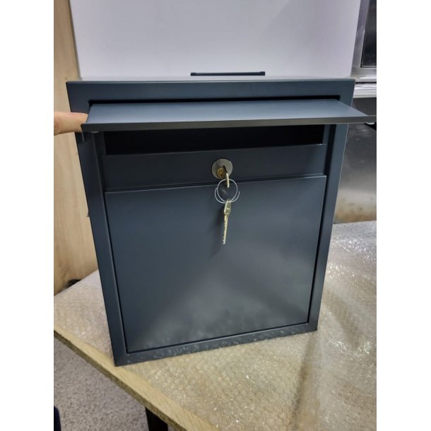 Sort Elegance Exclusive postkasse med stander - med dansk 6-stifts ls  - klassisk design