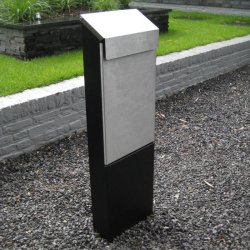 Designpostkasse med indbygget stander - HOLIDAY - DanskDesign