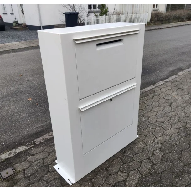 Kmpe Pakkepostkasse  CORA HVID - 2 sortering - KUN 2 stk. AFHENTNING PRIS.