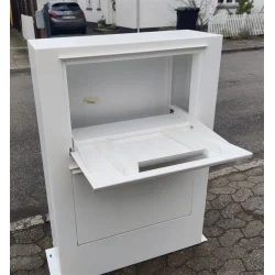 Kmpe Pakkepostkasse  CORA HVID - 2 sortering - KUN 2 stk. AFHENTNING PRIS.