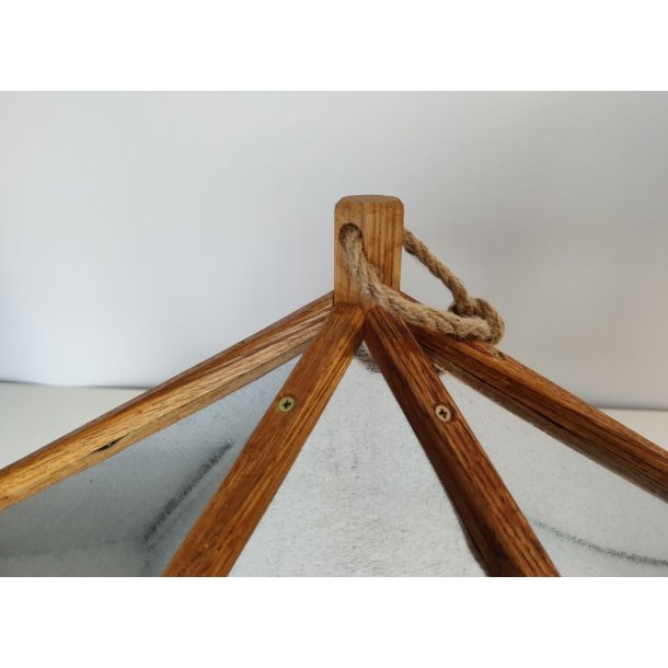 Lille Fuglefoderhus i kraftigt egetr med zink tag