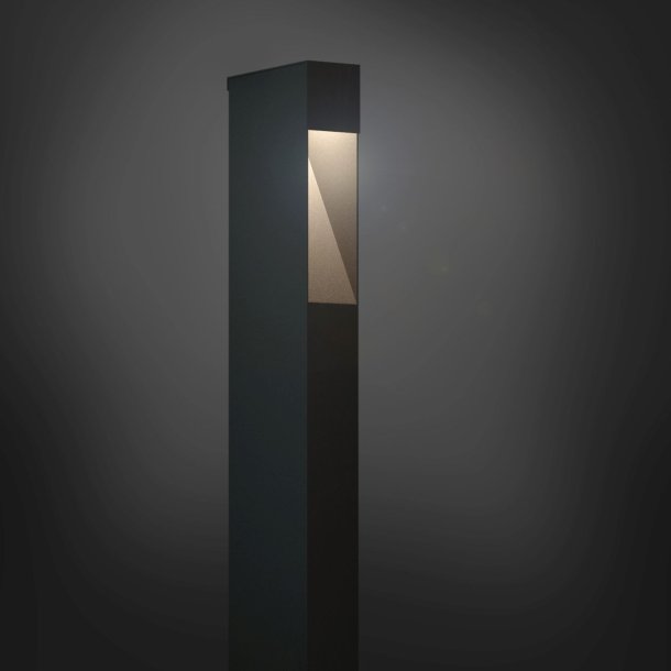 MAXI FOCUS - standerlampe - SORT