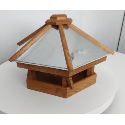 Fuglefoderhus med silo til fuglefoder -  lavet af kraftigt egetr� med zink tag