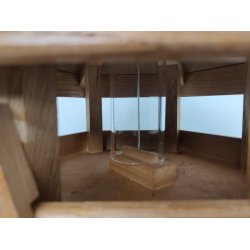 Fuglefoderhus med silo til fuglefoder -  lavet af kraftigt egetr� med zink tag