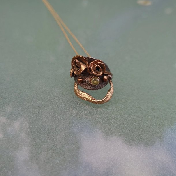 Hold Me Close - Ringeholder som vedhng til kde