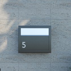 Hvid Akryl Husnummer - 7,6 cm - Flot p forsiden af din postkasse.