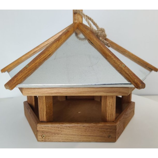 Lille Fuglefoderhus i kraftigt egetr med zink tag