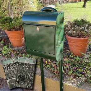 Pearl postkasse-st i Dark Racing Green Incl. stander og Hvide stickers