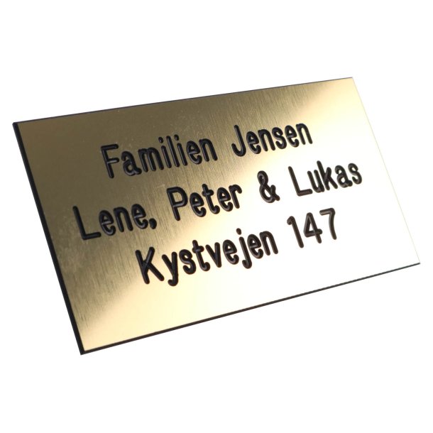 Messing farvet Postkasse skilt 55 x 100 mm.  med sort tekst