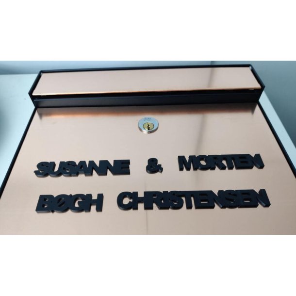 Navn med sammenhngende bogstaver til Postkasse eller Dr