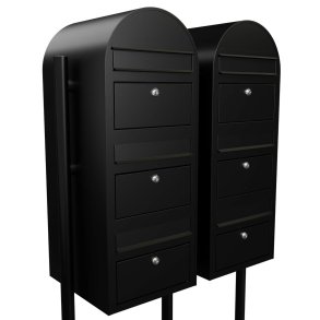 Postkasseanlg med stander - 6 enheder - BobiTrio SORT STRUKTUR