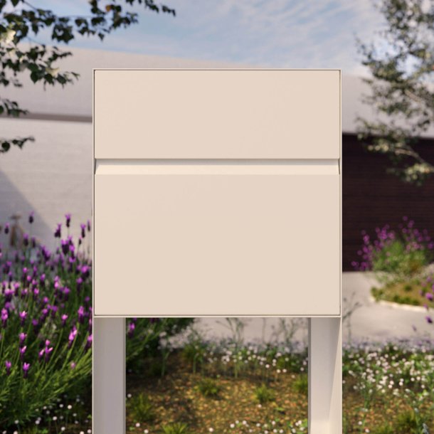 Valencia Rust Postkasse med Stander