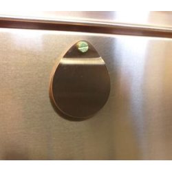 Lseblik i MESSING - skjuler og beskytter lsen mod vand og sand.