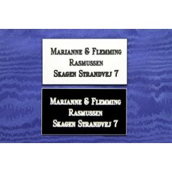 Postkasse skilt - HVIDT med sort tekst 55x100 mm.